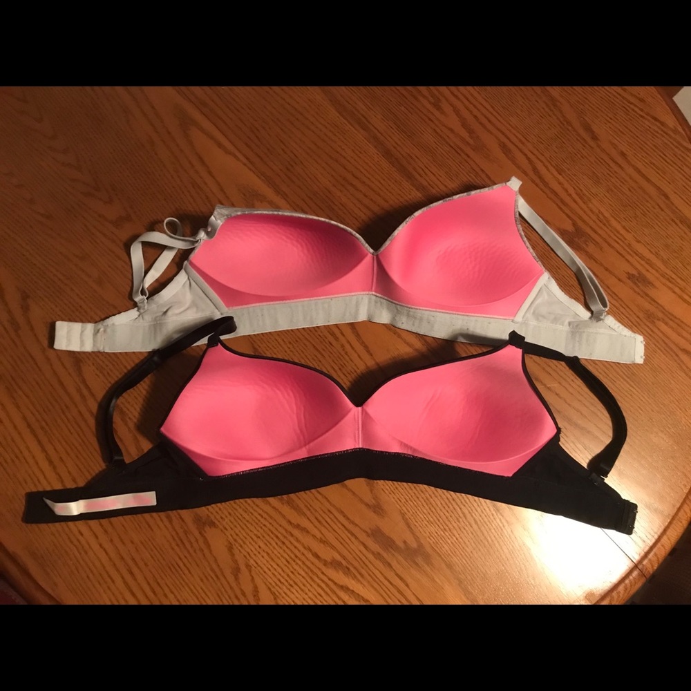 Victoria Secret - Picture 2 of 2